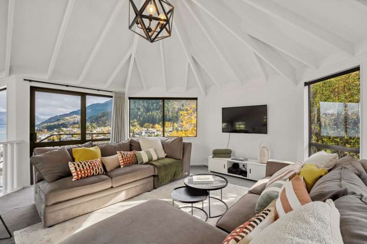 13 Malaghan Street Queenstown_4