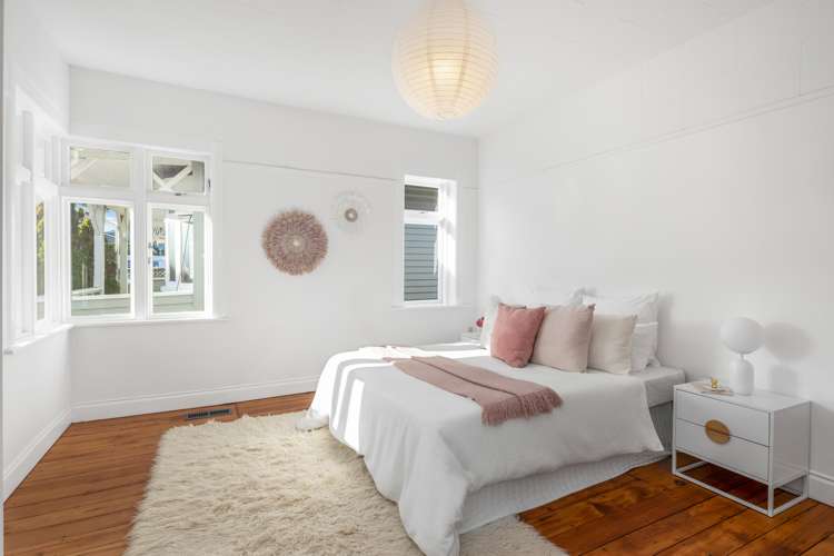 52 Puru Crescent Lyall Bay_12