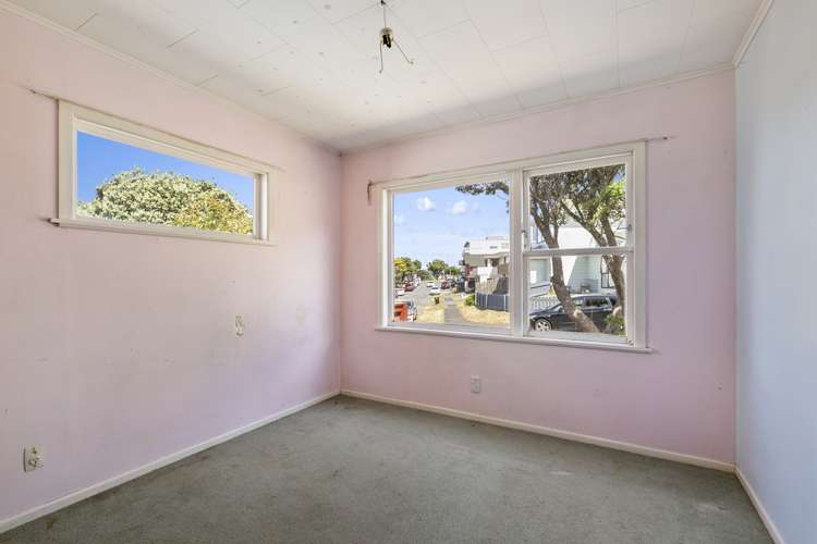 26 Waiwera Crescent Maupuia_7