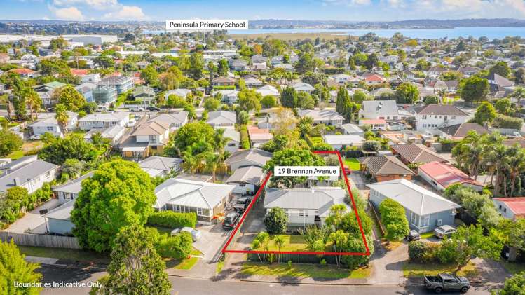 19 Brennan Avenue Te Atatu Peninsula_16