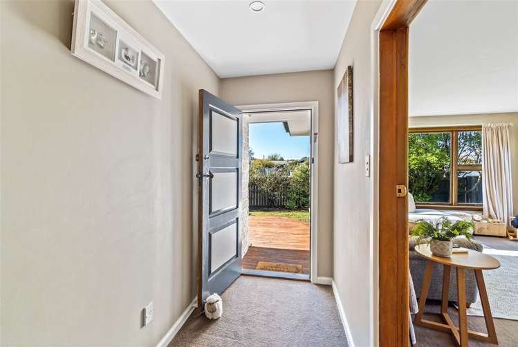 57 West-Watson Avenue Hillmorton_12