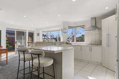 120 Doncaster Drive_4