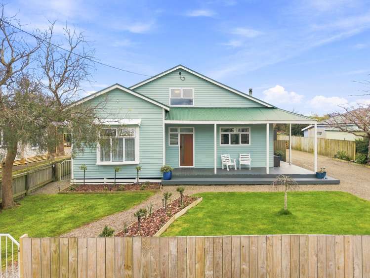 8 Albert Street Pahiatua_25