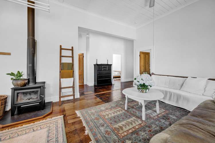 207 Egmont Street Patea_18