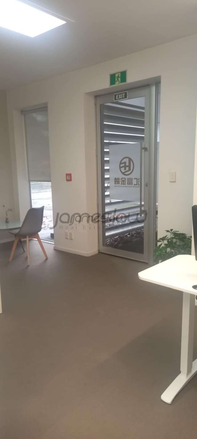 Ground Floor/41 Taharoto Road Takapuna_3