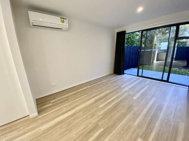 5/10a McLean Street 1477_2