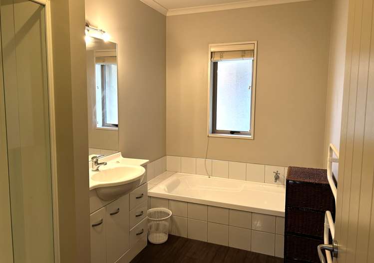 42 Overbury Crescent Rolleston_14