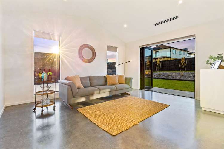 5 Canoe Lane Riverhead_7