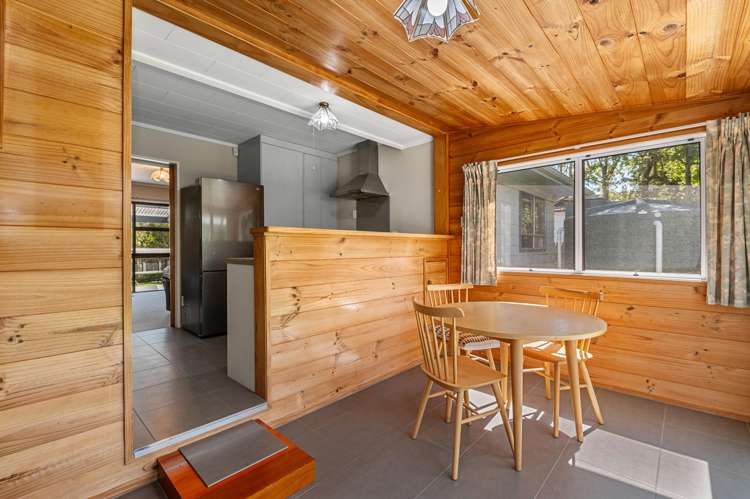 8 Te Mu Road Lake Tarawera_13