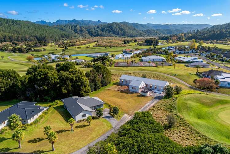 62 Pinehurst Drive Hikuai_6