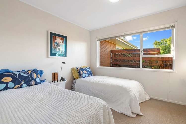 1/957a Beach Road Torbay_9