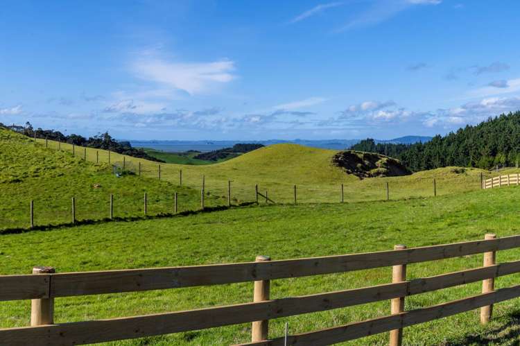 34 Te Kanae Road South Head_14