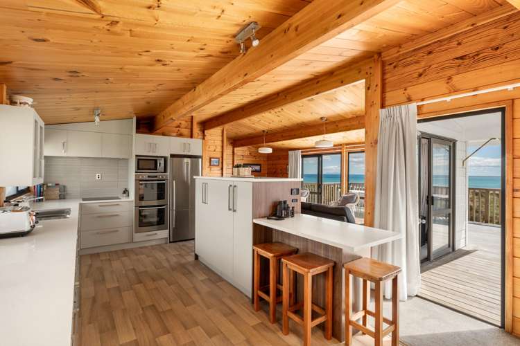 165 Oceanbeach Road Mt Maunganui_16