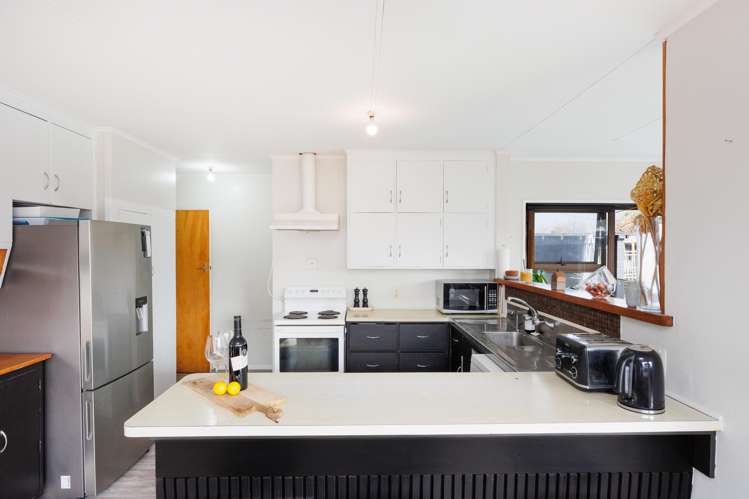 98 Lethbridge Street Feilding_13