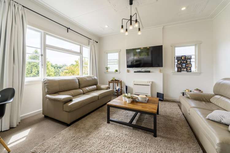 8 Kiwi Drive Highfield_5