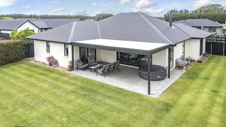 80 Petries Road Woodend_21