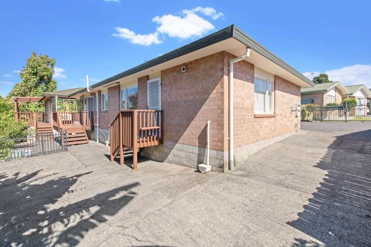 6 Camberley Court Manurewa_1