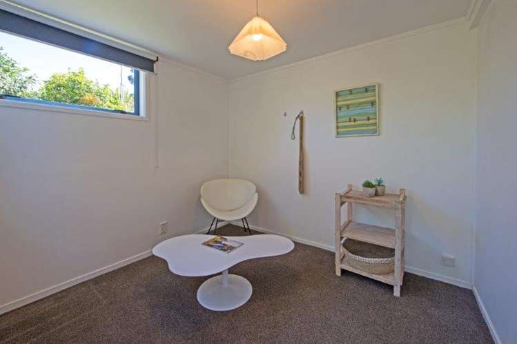 32 Victoria Road Onetangi_16