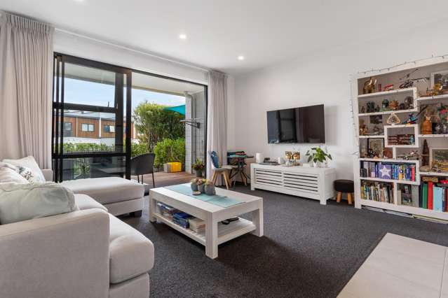 Ideal first home in Hobsonville Point