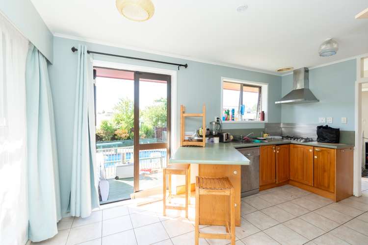 4 Lansdowne Crescent Glenview_5