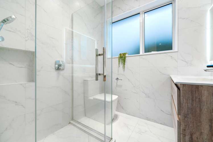 3a Lucca Crescent Flat Bush_15