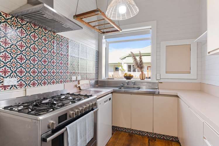 9 Cheeseman Road Inner Kaiti_1