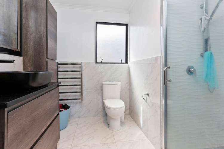 54 The Enclave Totara Heights_16