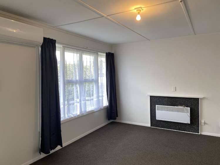 2/555 Fergusson Drive 11322_3