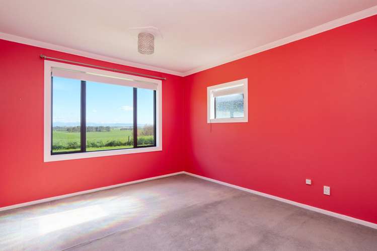 372 Lindsay-Calcium Road Isla Bank_24