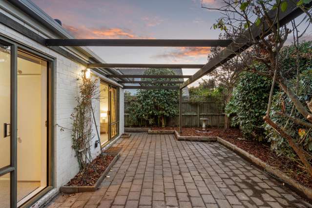 2/56 Kotare Street Fendalton_3