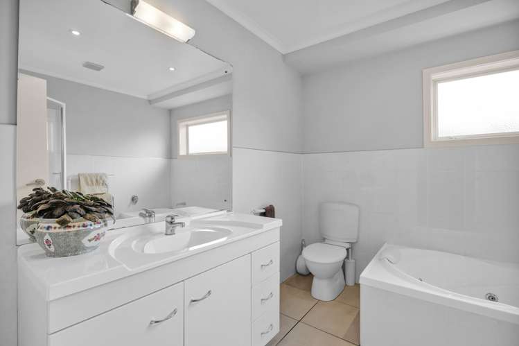 29d Baring Terrace Strandon_20