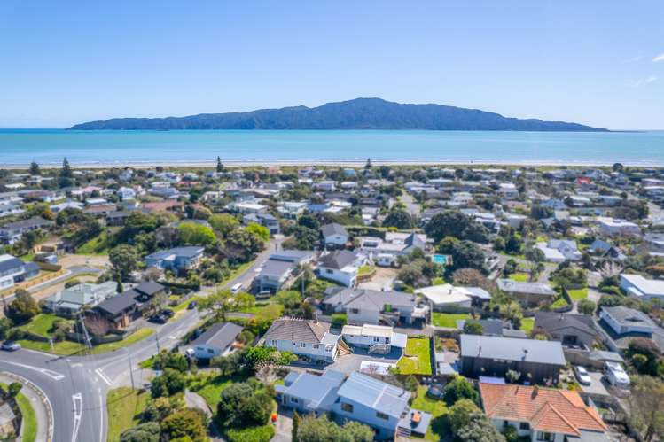 71 Golf Road Paraparaumu Beach_14