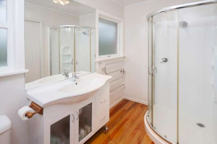 57 Hutchinsons Road Bucklands Beach_6