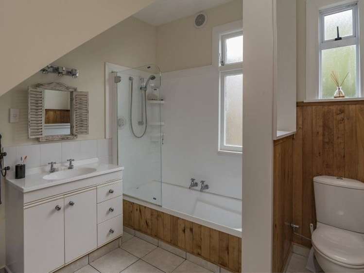 77 Stanley Crescent Beachville_16