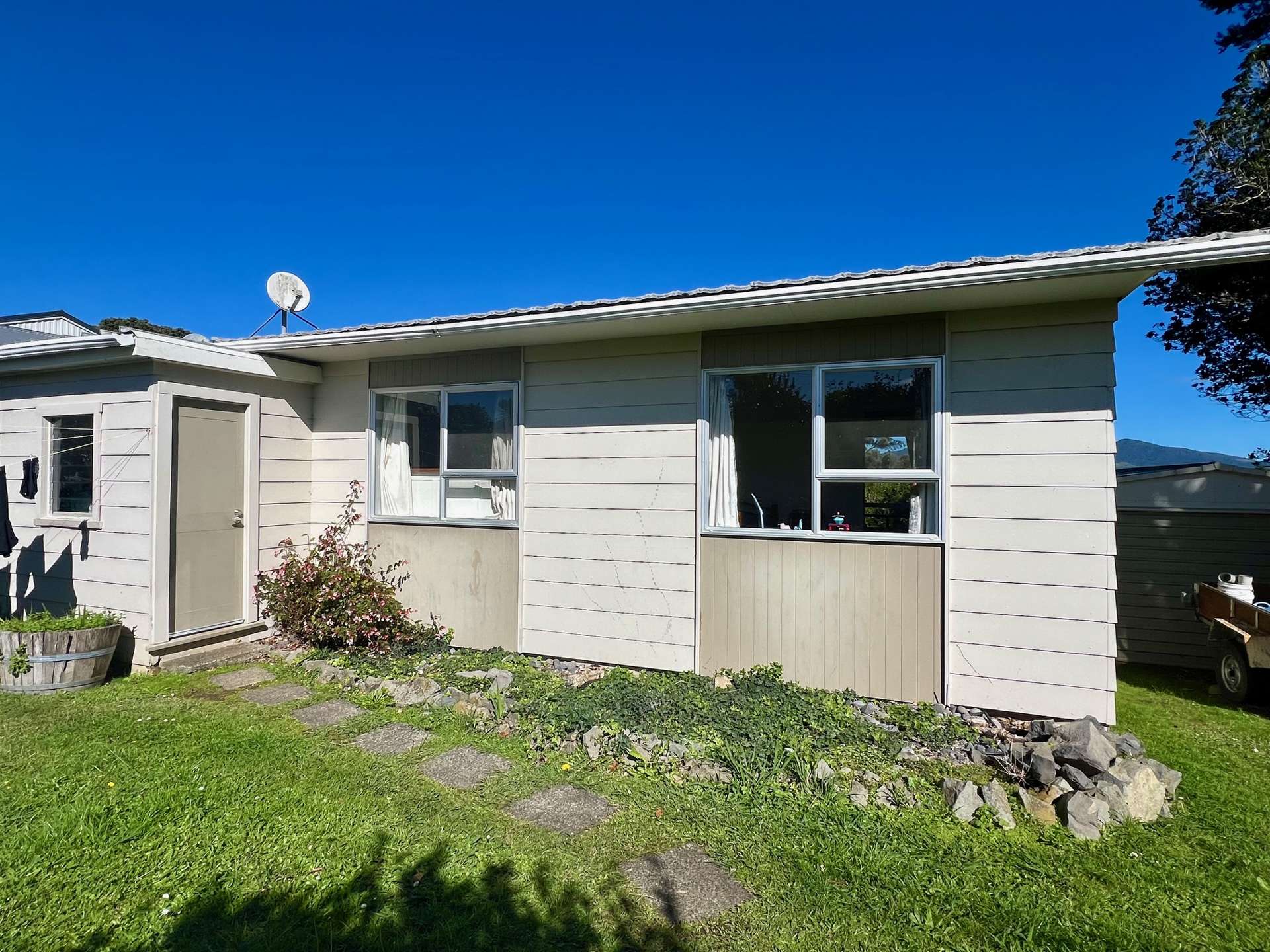 6 Lorenzen Bay Road Raglan_0