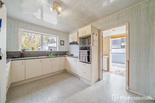 33 Wellington Road Wainuiomata_4
