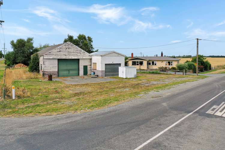 847 Boundary Road Willowby_28