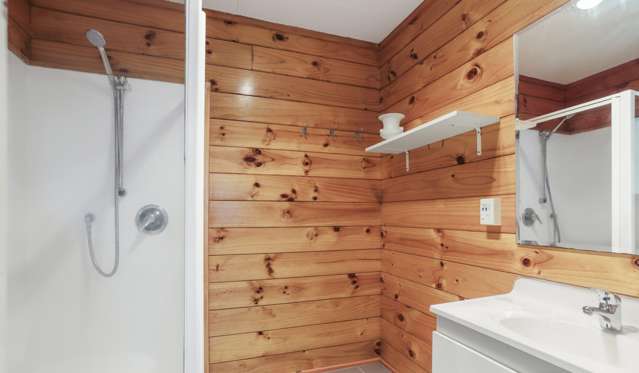 12A Highland Avenue Titirangi_4