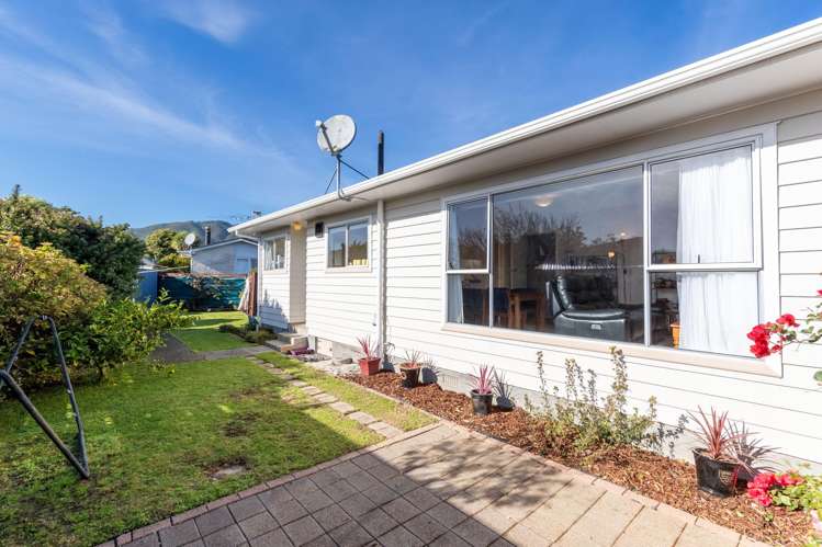 11b Waddington Drive Naenae_16