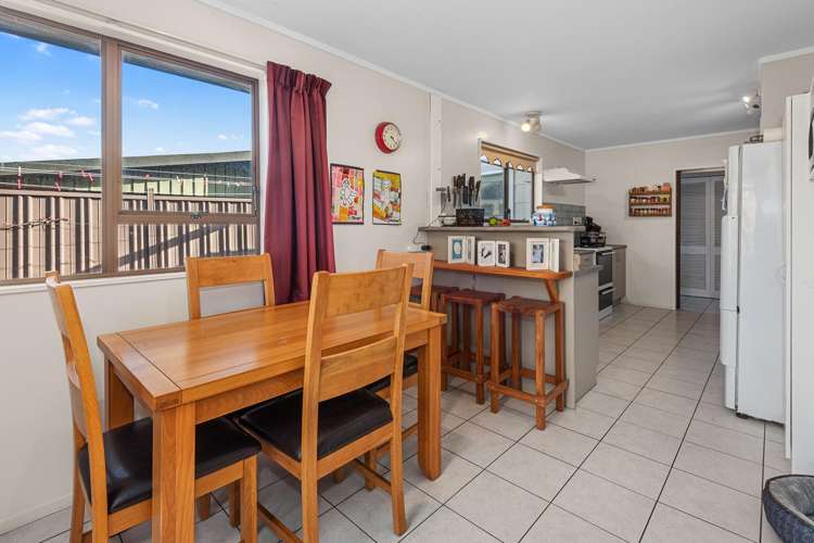 12 Cypress Gardens Place Onerahi_5