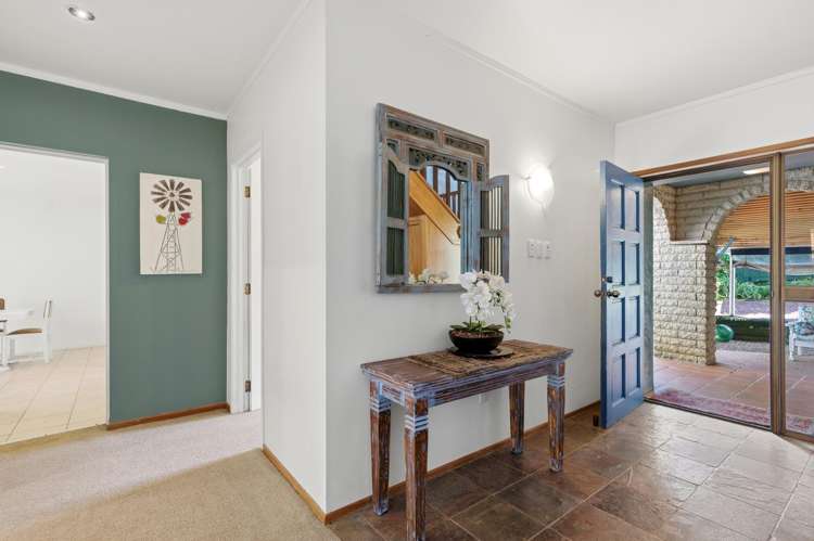 2 Geoffrey Road Torbay_18