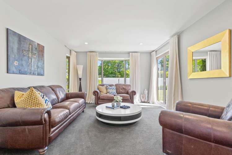 1 Springvale Gardens Harewood_11