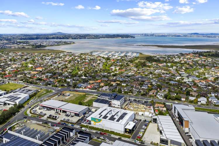 98 Hobsonville Road Hobsonville_11