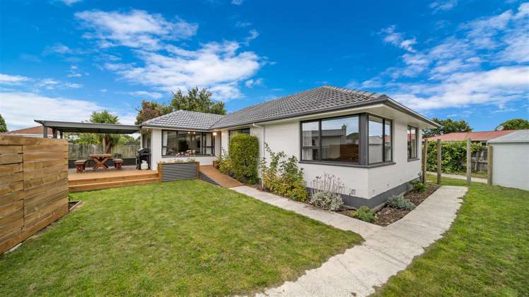35 Avro Crescent Hornby_21
