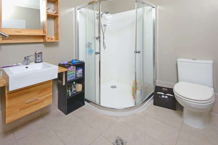 10/46 Carlos Drive Flat Bush_8