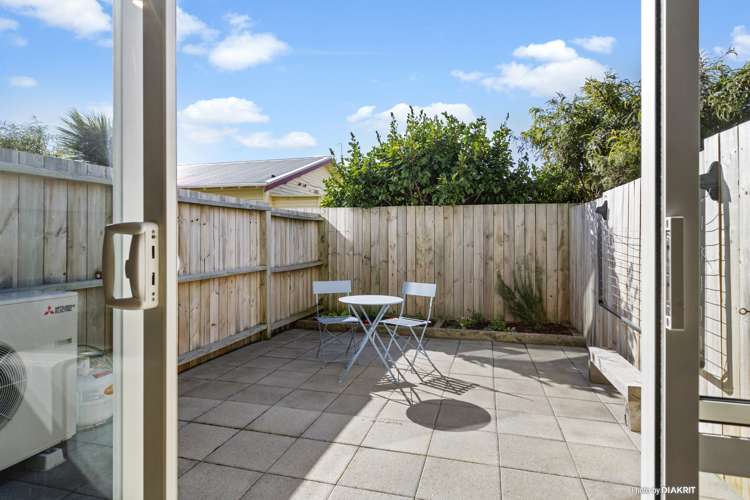 5/2 Stone Street Miramar_7