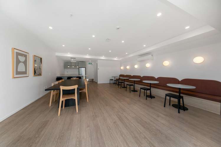 502/1817A Great North Road Avondale_21