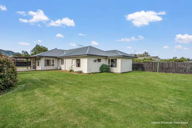 Vendor Relocating - Must Be Sold