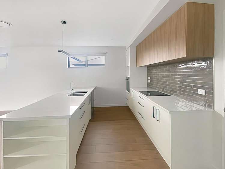 57 Ashurst Crescent 11103_1