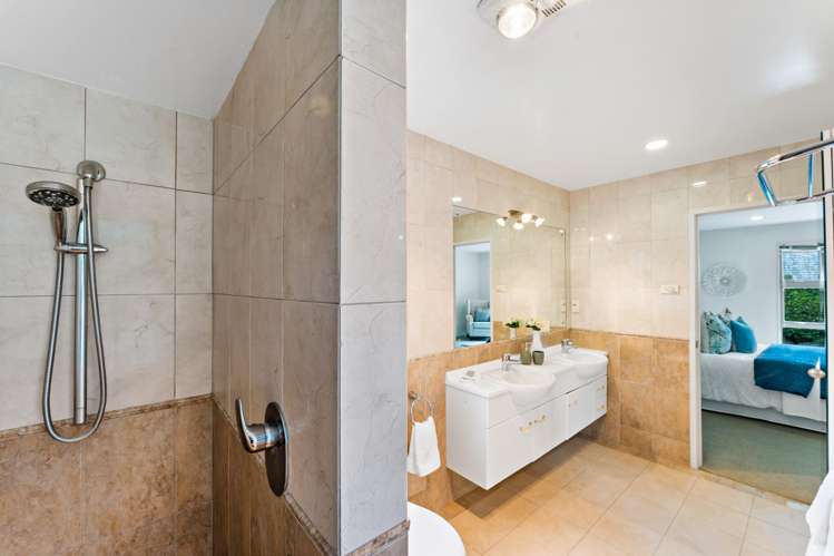 4 Coldham Crescent Saint Johns_14